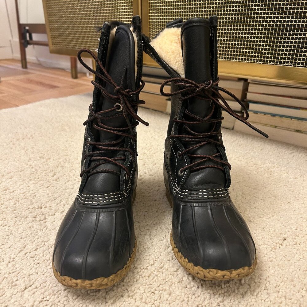 LL Bean Bean Boots, 10" Shearling-Lined (Size 6)